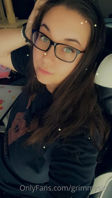 grimmysins ポルノスター 独占 写真