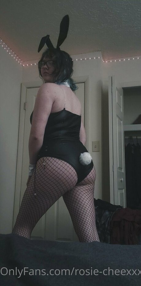 rosie cheexxx 美しいモデル 写真