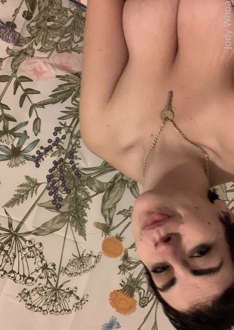 成熟した異人種間OnlyFans 美しい裸 写真