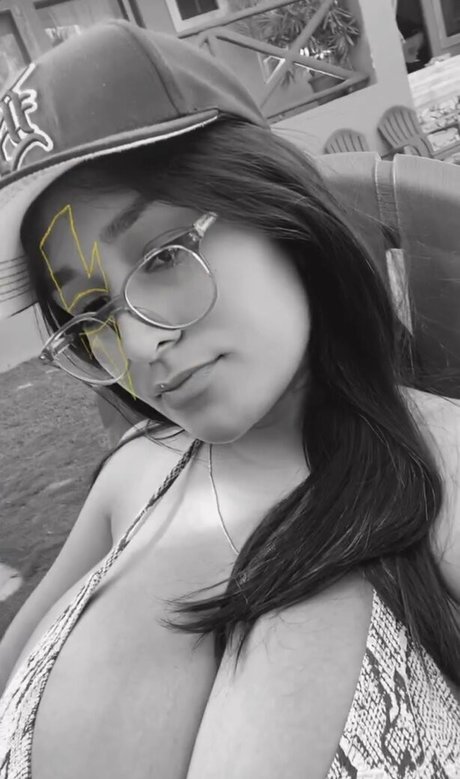 Itzel Lozano HDモデル 画像