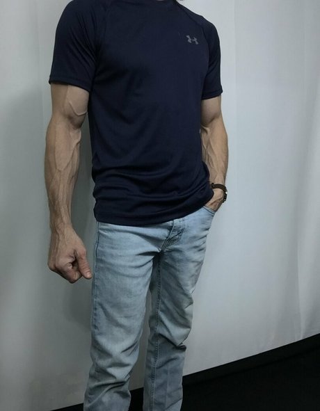 cbadonis xxxスター 画像