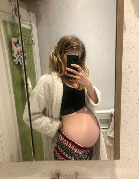 小柄で痩せたOnlyFans セックス 写真