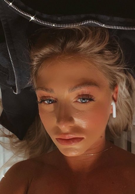 lilianakyle モデル ギャラリー