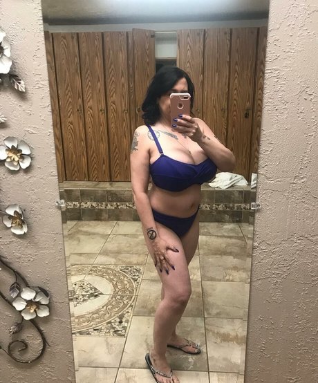 CaptJuggs セクシーモデル 写真