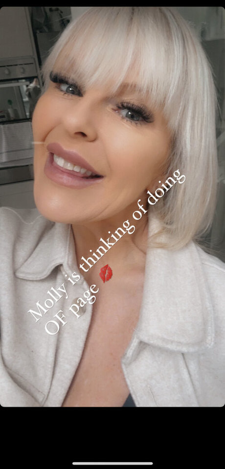 Mollyjfoxx セクシーなポルノスター 写真