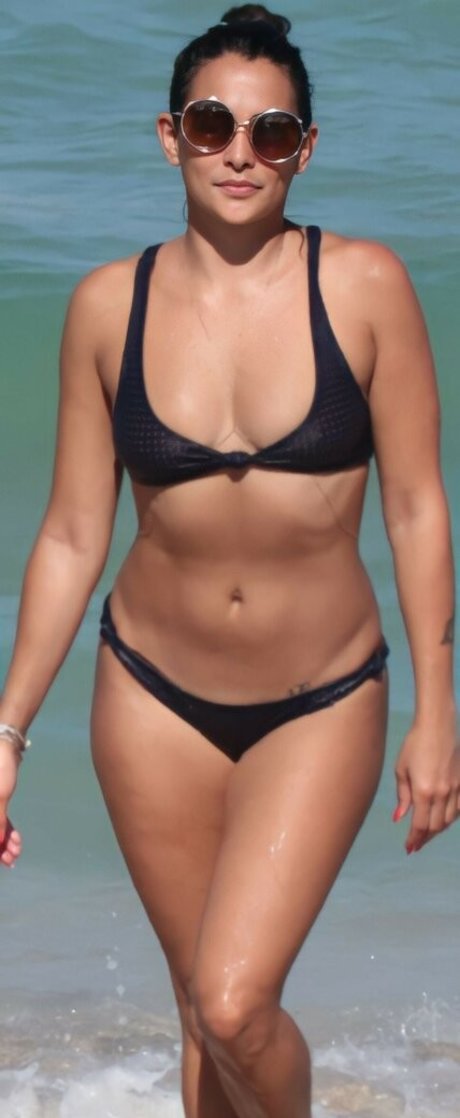 Natalie Martinez エロティックなモデル 画像