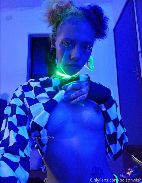poisonwish ポルノスター ヌード 画像