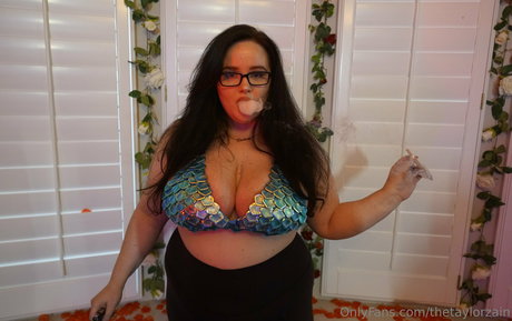 oliviataylor0000 エロティックモデル 写真