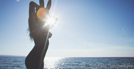 jisellynnfree ポルノスター 裸 写真