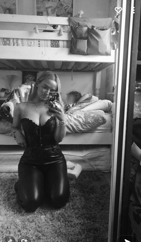 Aiobhin top profile image