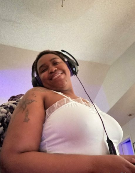 jupiterblue 裸のモデル 画像