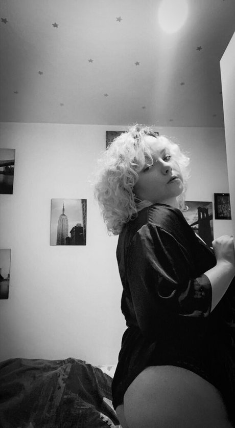 moniiquexxx 素敵なスター 写真