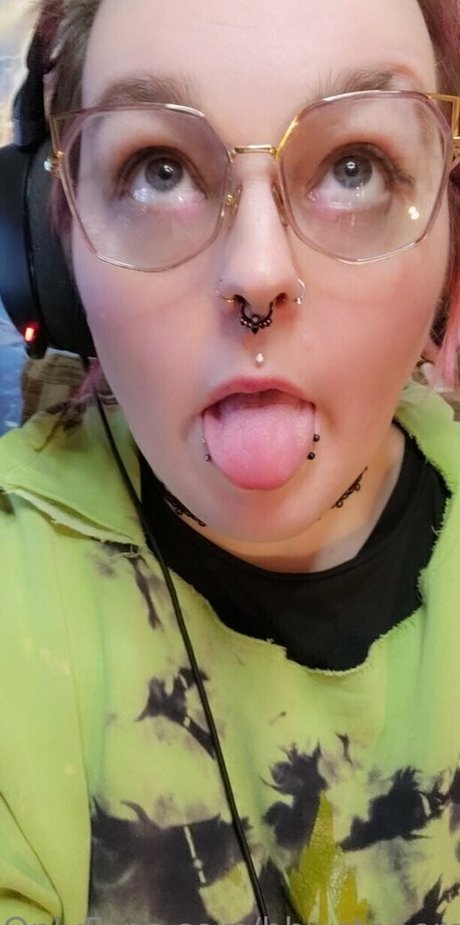 bbwstonerdoll ヌードモデル 写真