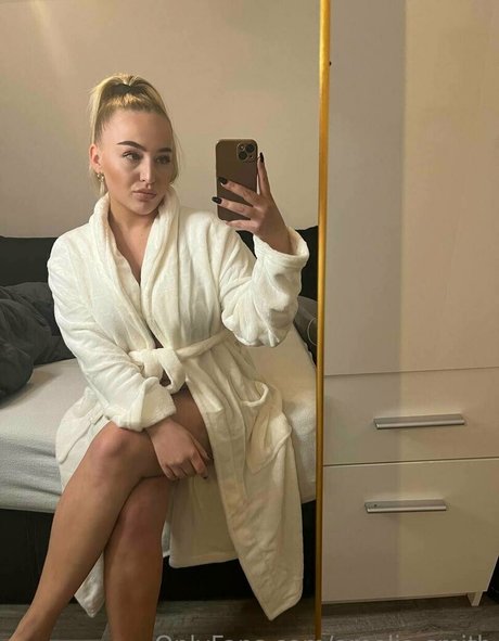 amelia smith profile image