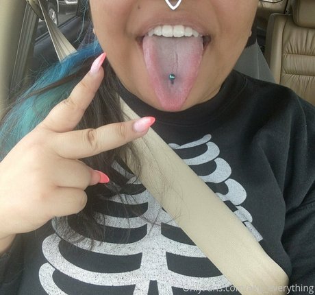 aku everything 可愛いモデル 写真