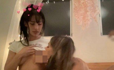 lindseygroll ポルノ女優 写真