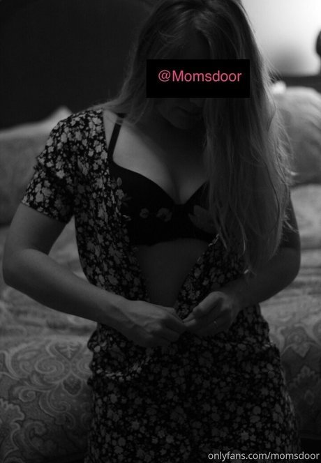 momsdoor ポルノスター セックス 画像