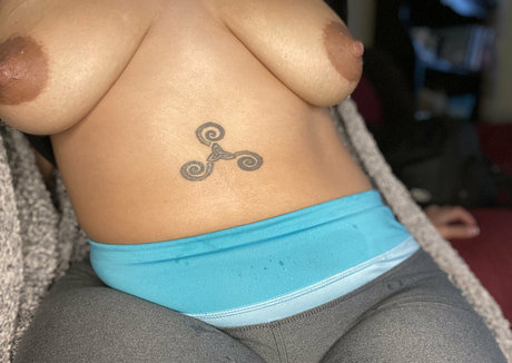 射精 OnlyFans アートポルノ 写真