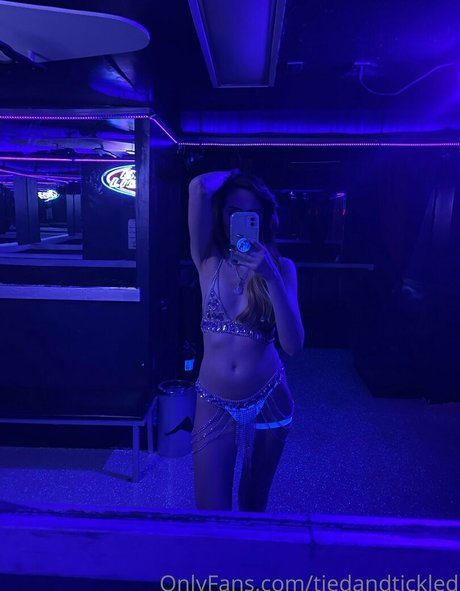 tiedandtickled HD女優 写真