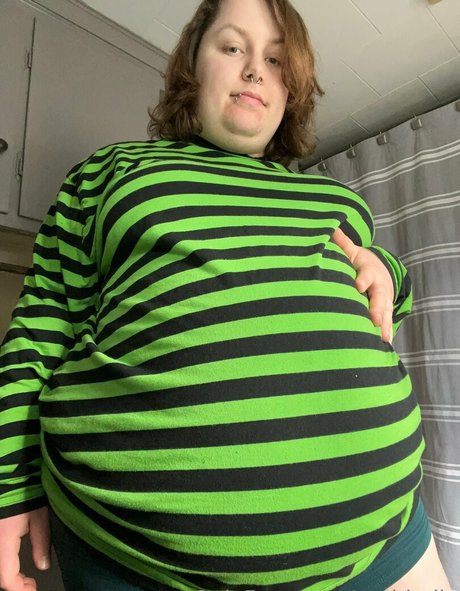 gothbelly スター ヌード 画像