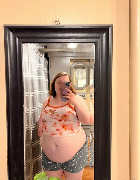 gothbelly HDポルノスター 画像