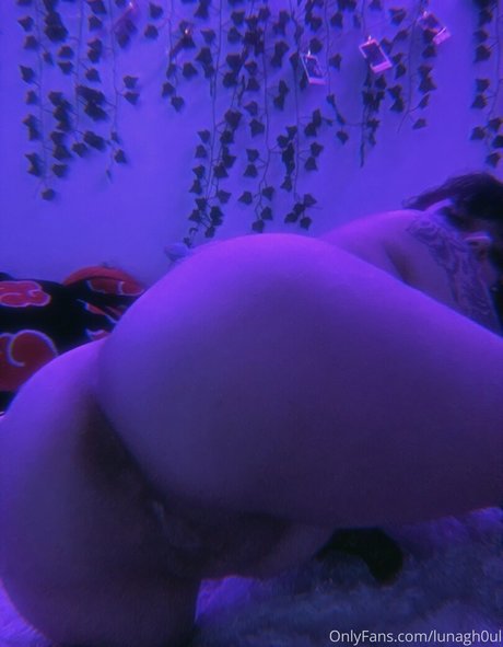 刑務所のOnlyFans アートヌード 画像