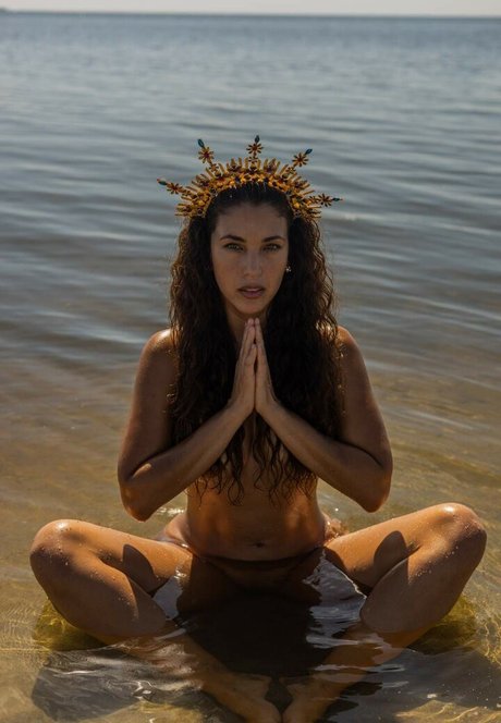 双子の姉妹OnlyFans アートポルノ 写真