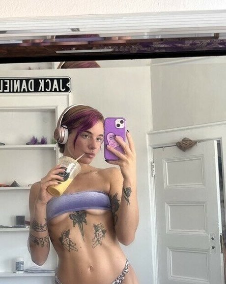 毛深いBBW OnlyFans 無料ヌード 写真