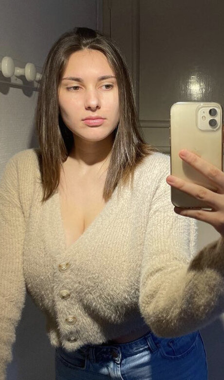 Clarisse Dupont ポルノスター ヌード 写真