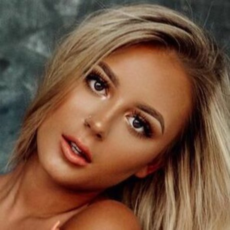 Ashlyn Sharp ポルノスター アーカイブ