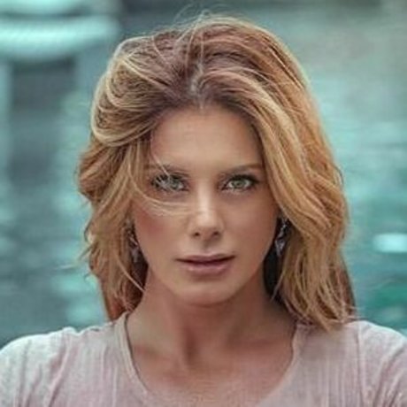 Deborah Albuquerque ホットなスター 写真