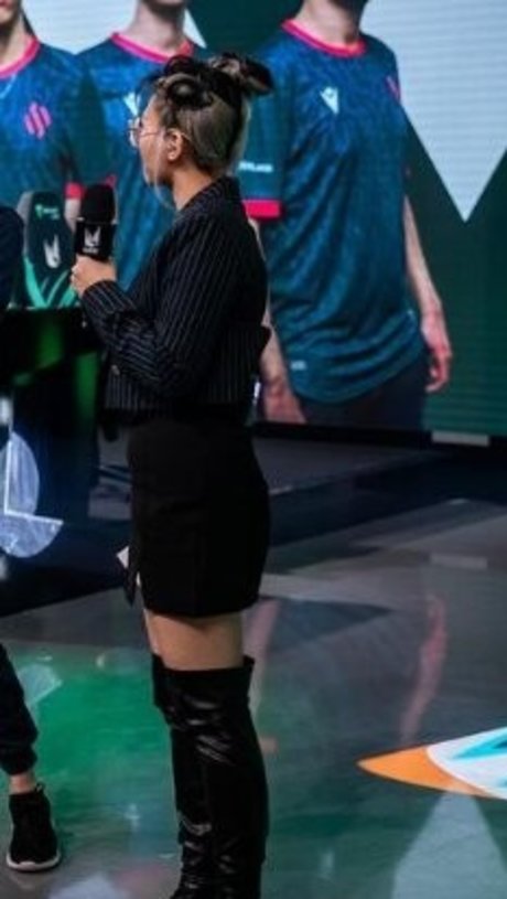 Yinsu Collins ヌードモデル 写真