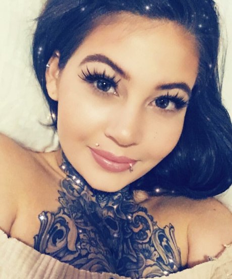 Jessica Monchouchou 美しいモデル 写真