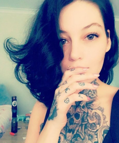 Jessica Monchouchou ポルノスター 画像