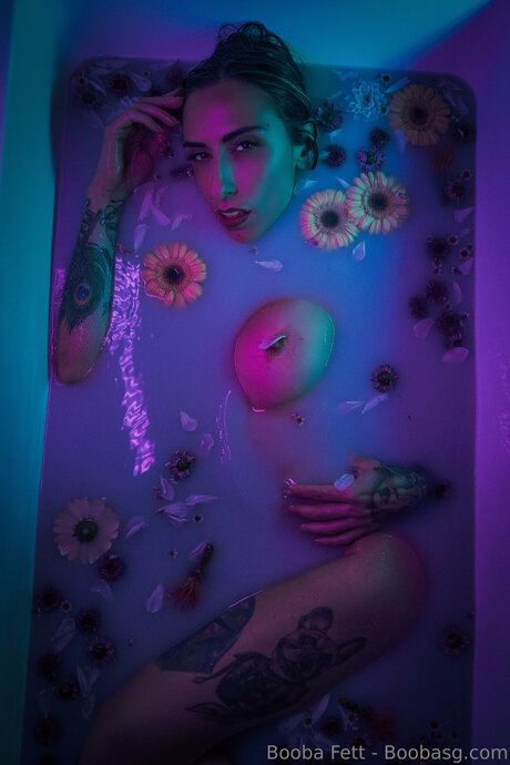 Boobasg エロティックなスター 写真