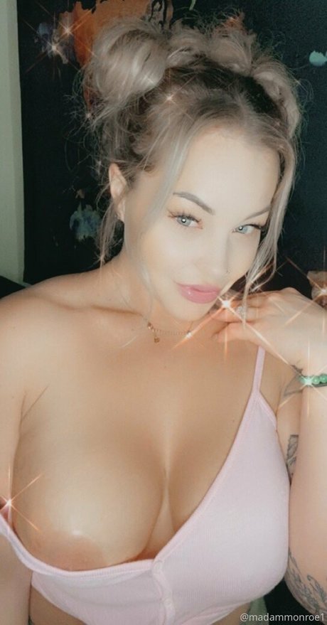 痩せたブロンドのOnlyFans xxx 写真