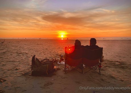 daddyissuespdx セックス女優 写真