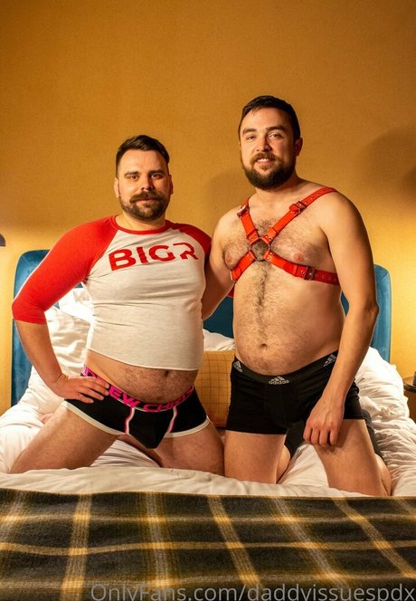 daddyissuespdx セックスモデル 写真