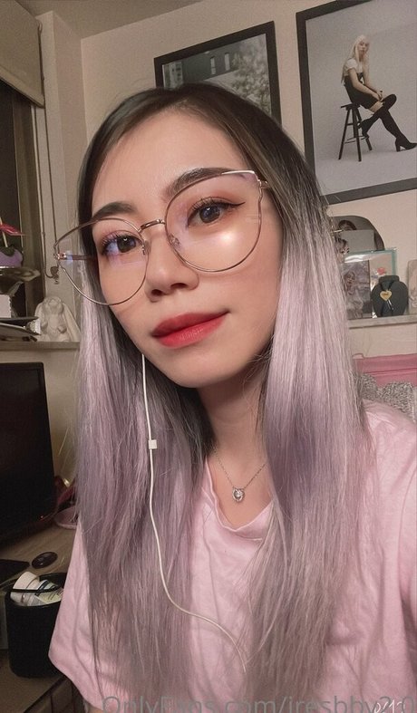 iresbby2 0 ポルノスター 裸 写真