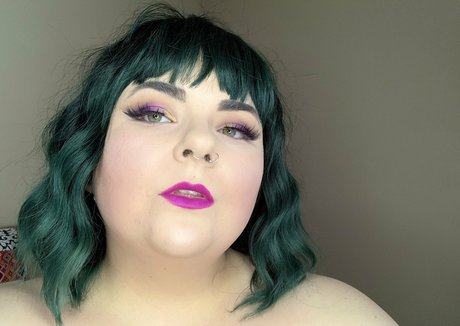 maisonfoxqueen モデル 画像