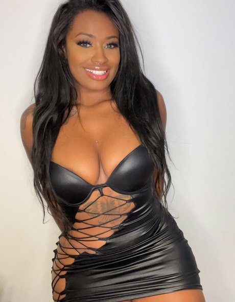 Samira Bombom HDポルノスター 写真