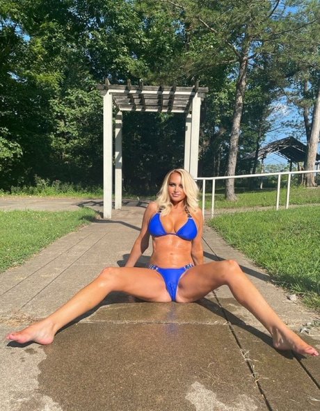 AvaLynn Daniels スター 写真