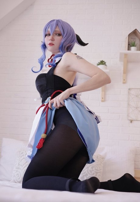 Erodaicon スター ヌード 写真