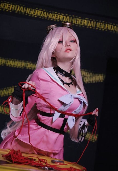 エモオンリーファン 無料ポルノ ギャラリー