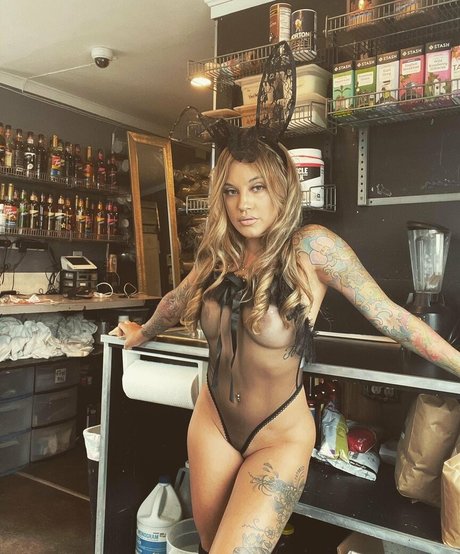 Sally Villagomez HDモデル ギャラリー