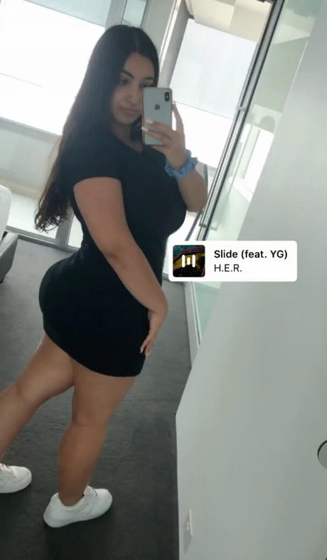 Sibel T ポルノスター 素敵 写真