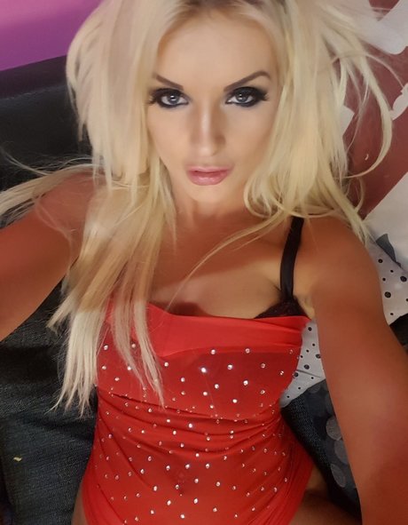 ブロンドヨガOnlyFans ポルノグラフィック ギャラリー