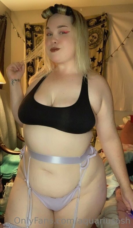 曲線美の熟女OnlyFans ホットセクシー ギャラリー