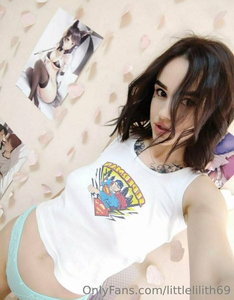 littlelilith69 ポルノスター 可愛い 写真