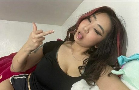 suzieQ 裸のモデル 画像